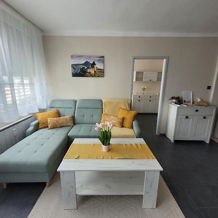 Krisztina Apartman Apartment Salgotarjan Luaran gambar