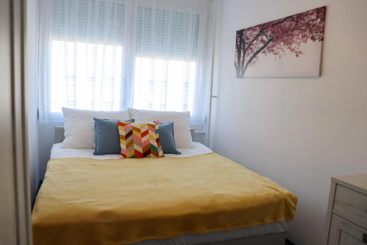 Krisztina Apartman Apartment Salgotarjan Luaran gambar