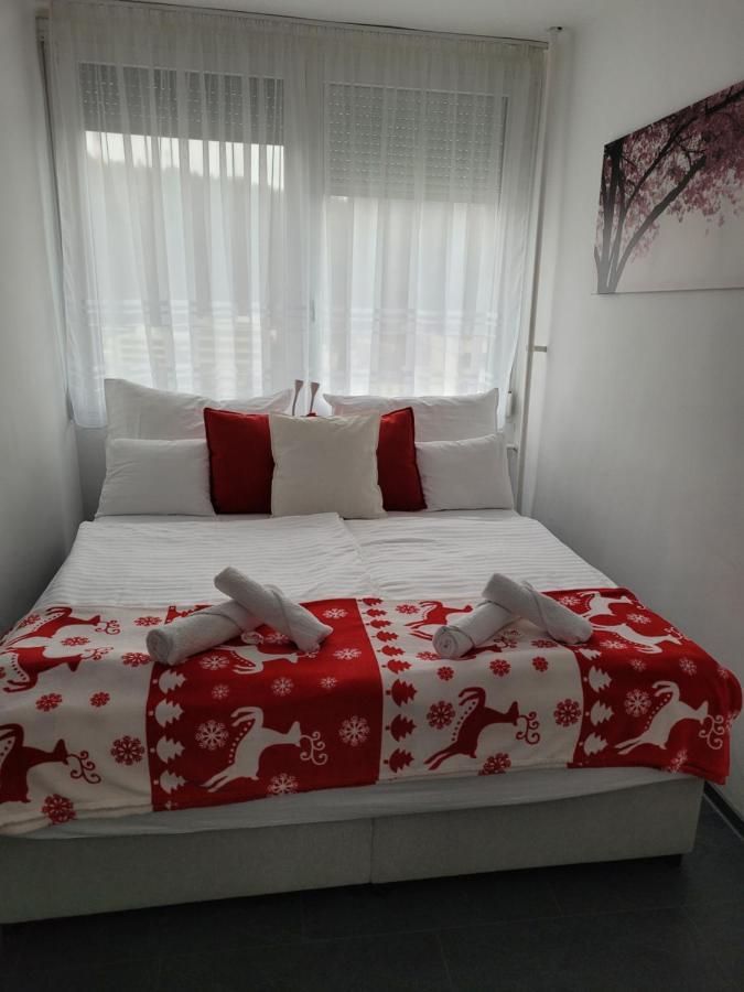 Krisztina Apartman Apartment Salgotarjan Luaran gambar