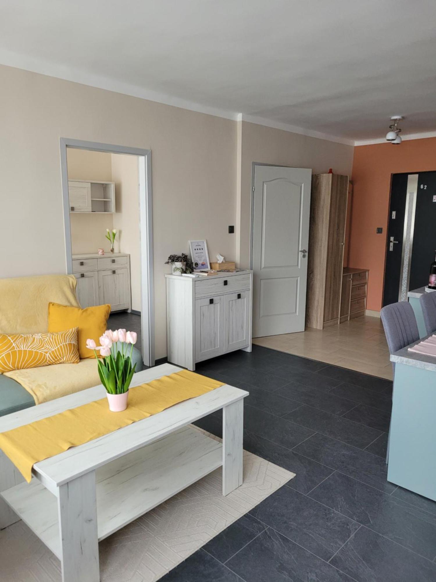 Krisztina Apartman Apartment Salgotarjan Luaran gambar